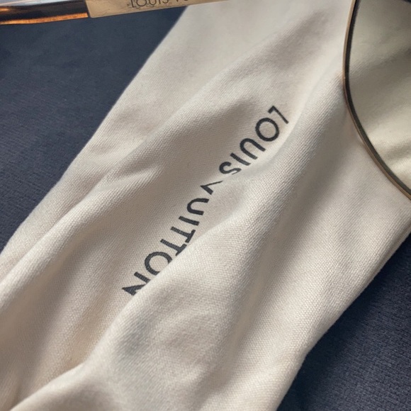 LV sunglasses - Picture 3 of 5